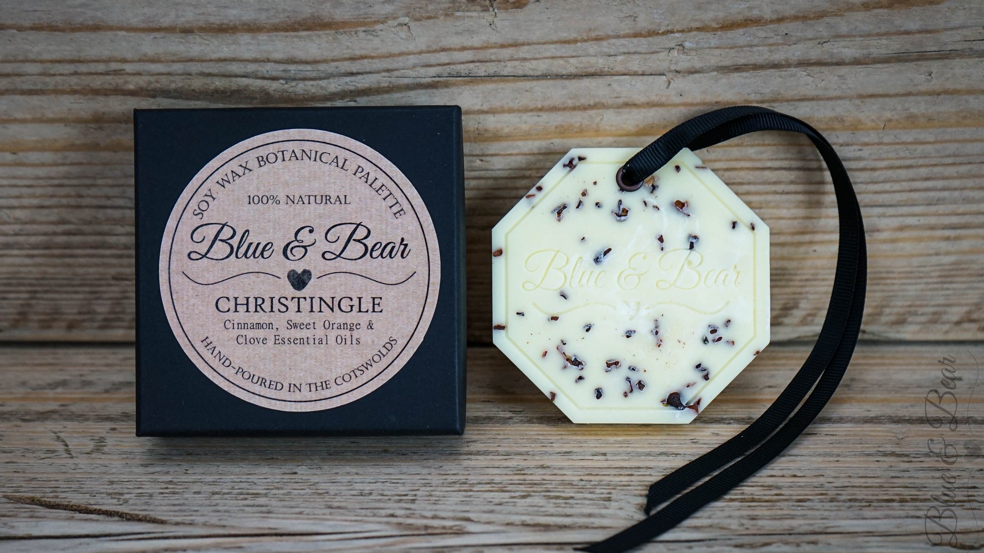 Front view Natural Soy Wax Botanical Palette CHRISTINGLE - Cinnamon, Clove, and Sweet Orange  - cosy christmas aroma